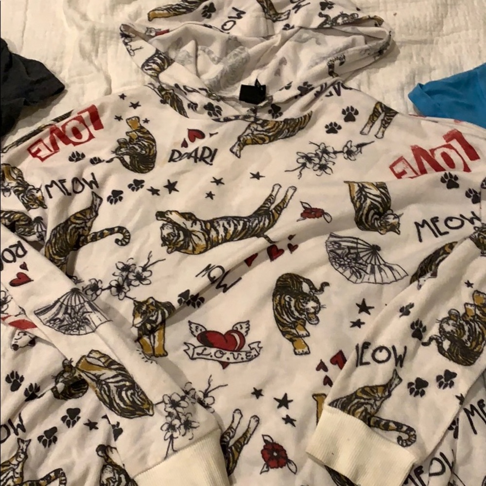 3 GIRLS TOPS